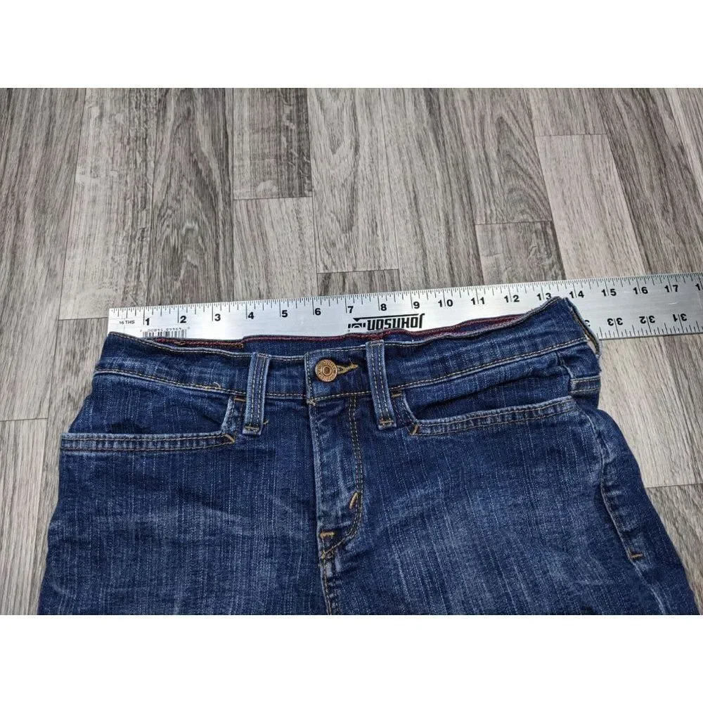 (3/$35)Levis 548 Size 4 Perfectly Slimming Fringe Hem Stretchy Denim Jean Shorts